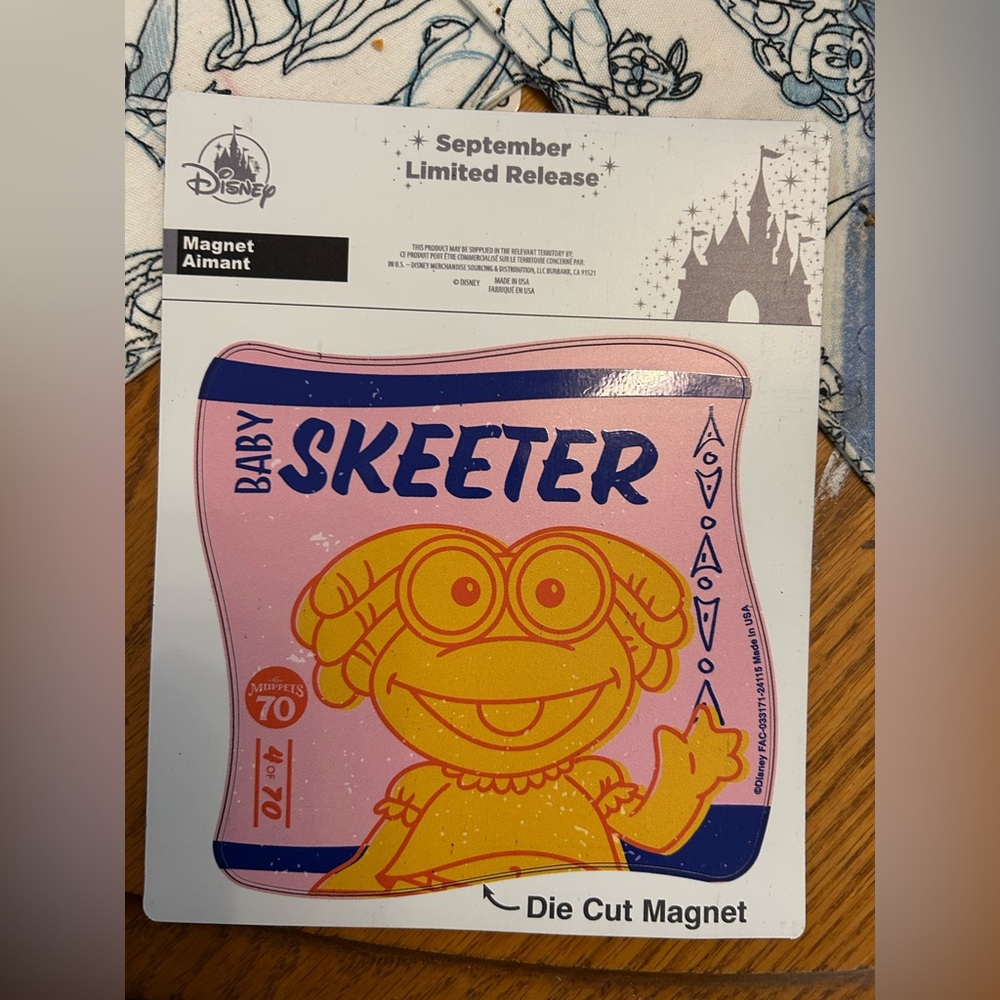 Disney 70th anniversary Muppets magnet Skeeter NWT